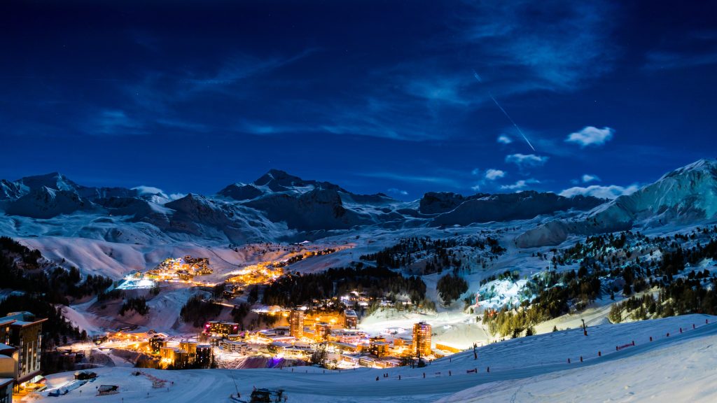 Suasana La Plagne di Malam Hari