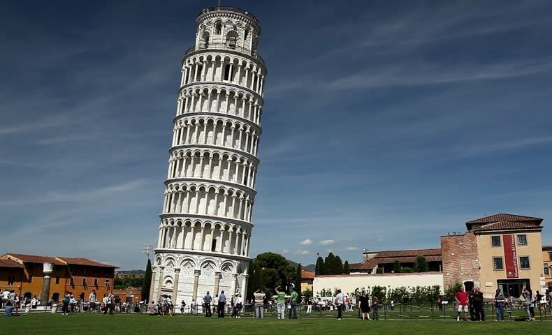 Menara Pisa dang paling ikonik